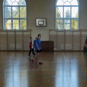 Powiatowe rozgrywki szkół średnich w halowej piłce nożnej