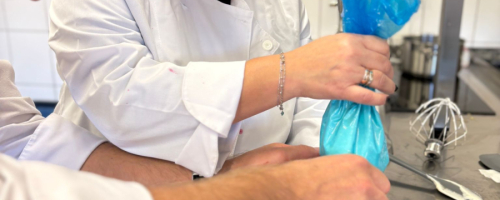 Przygotowanie deserów restauracyjnych