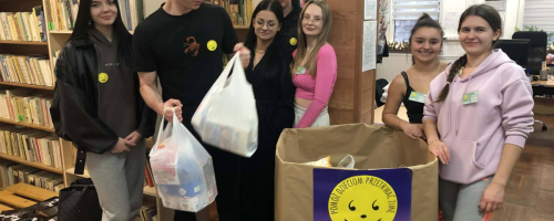 Małe dobro -  lepszy świat... Nasi wolontariusze wspierają akcję Pomóż dzieciom przetrwać zimę
